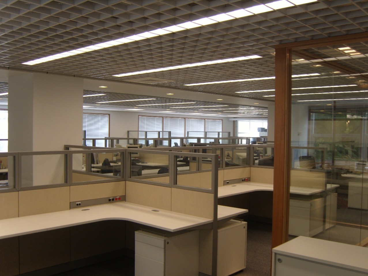 Obra corporativa RBS Canal Rural - Bancadas