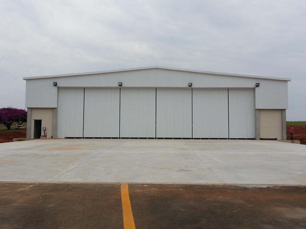 Obra especial - Hangar