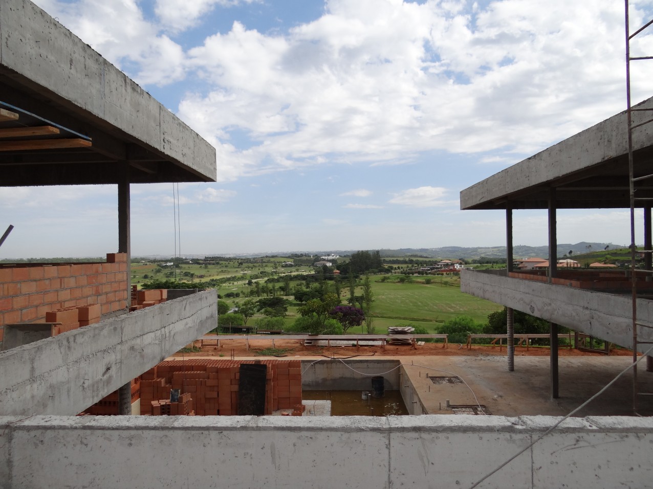Obra residencial Fazenda da Grama 2