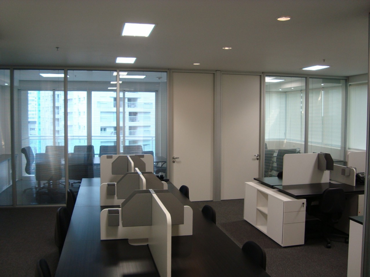 Obra corporativa Thermofischer - Bancadas