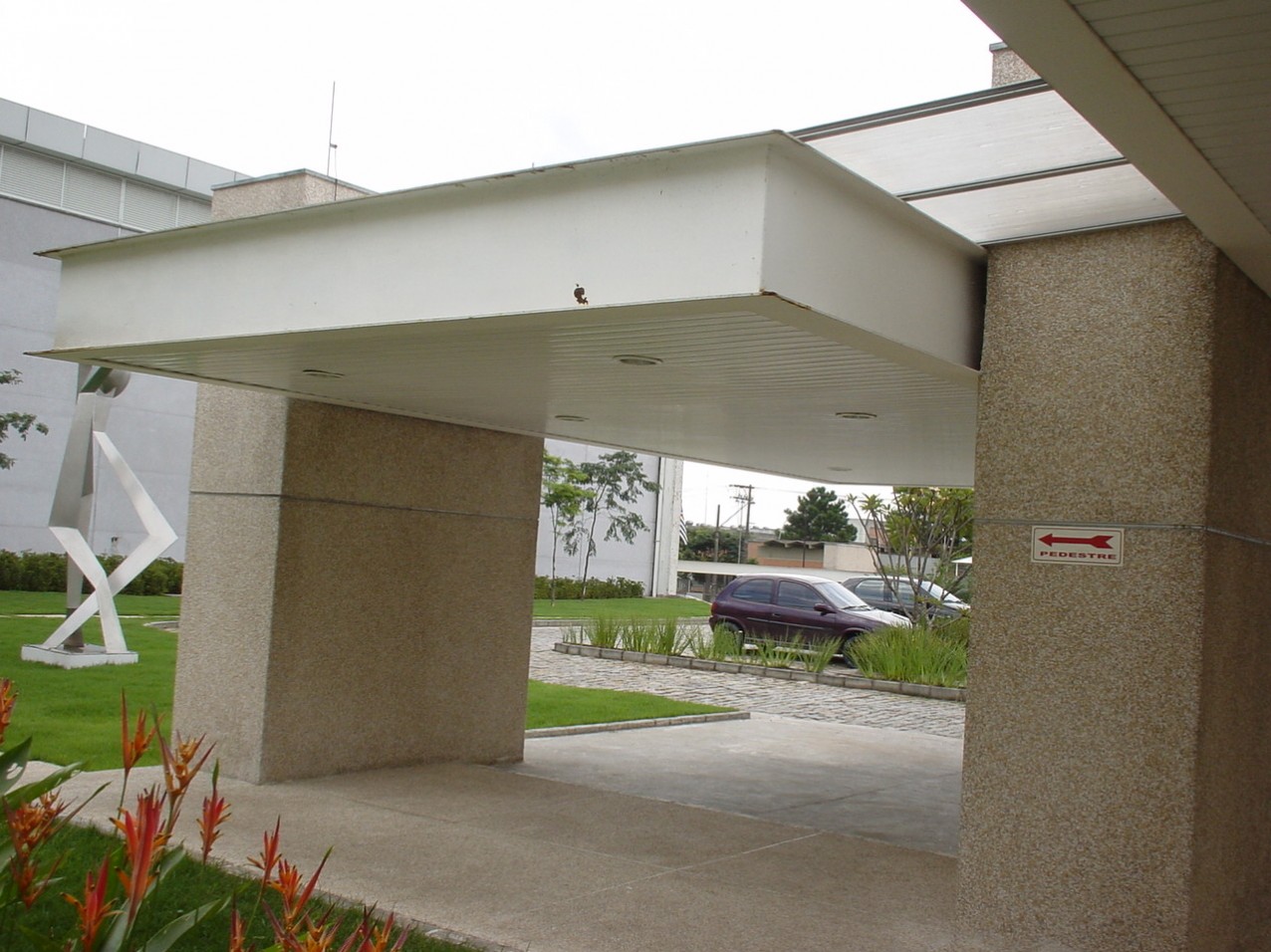 Obra industrial Durr do Brasil - Hall externo