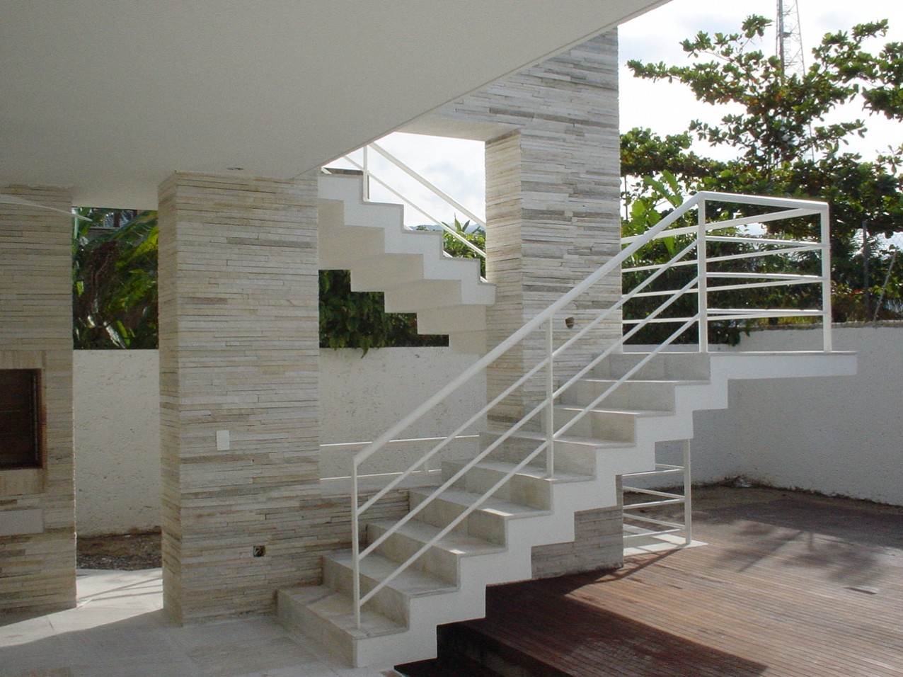 Obra residencial Praia da Baleia - Piscina